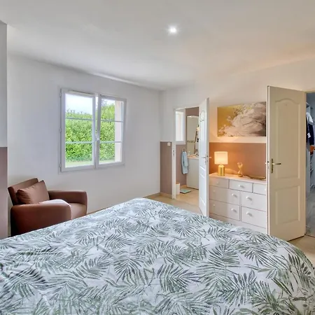 Holiday home - Charmante Maison Avec Piscine *