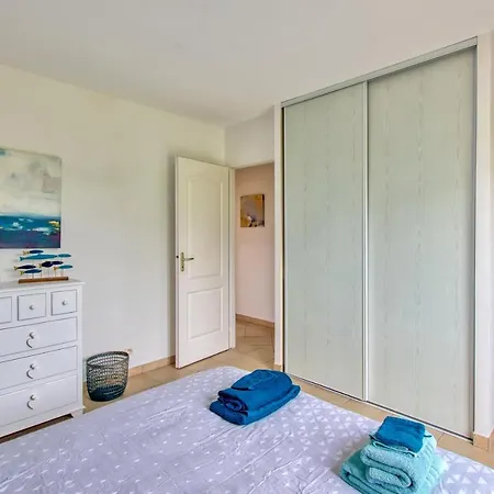 - Charmante Maison Avec Piscine Holiday home