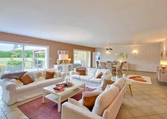 - Charmante Maison Avec Piscine Hébergement de vacances Migron